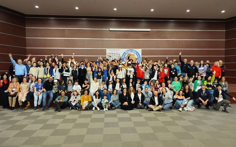 Players and organizers posing together at the 2023 European Youth Go Championship at Hacettepe University in Ankara